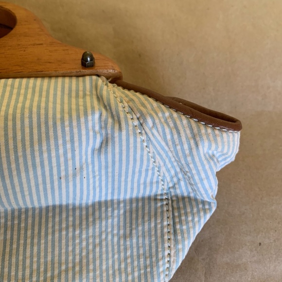 Vintage J.Crew seer sucker handheld bag. - Picture 2 of 9